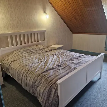 펜션 House With Swimming Pool, Sleeps 12 사흘라 라 카네다
